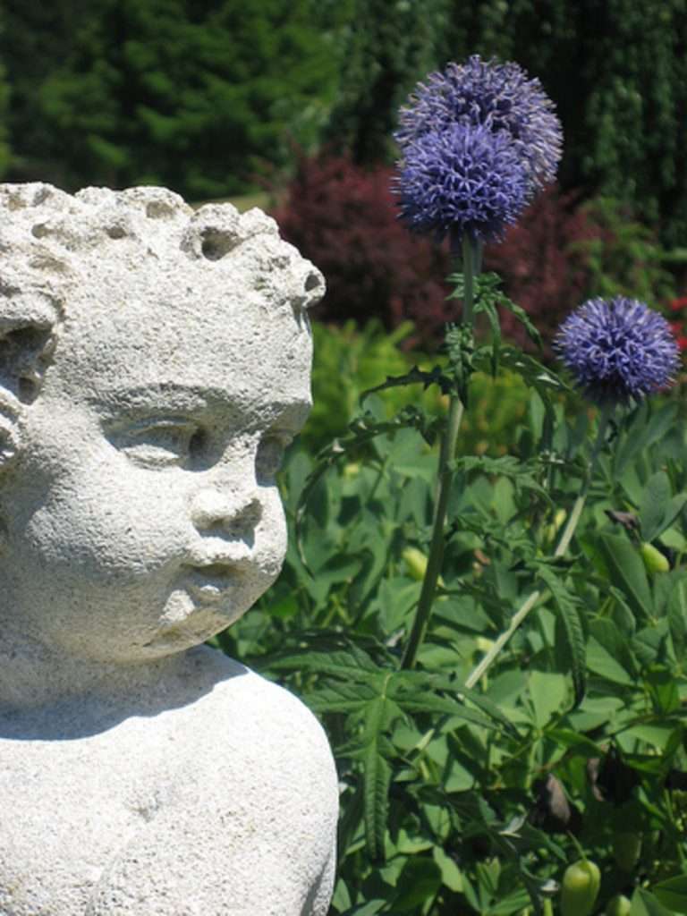 garden statue